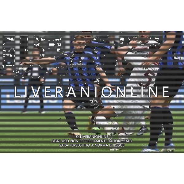 Nicolo\' Barella (Inter) segna il gol del 2 a 0 Inter vs Salernitana Milano 16-10-2022 Stadio Giuseppe Meazza - San Siro Campionato Serie A TIM - 10a giornata foto Roberto Garavaglia/ag. Aldo Liverani sas / AGENZIA ALDO LIVERANI SAS