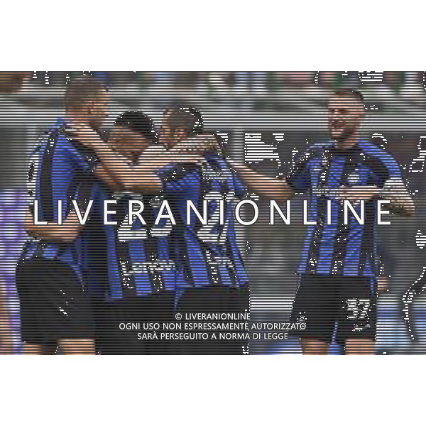 esultanza Inter dopo il gol del 2 a 0 Nicolo\' Barella Inter vs Salernitana Milano 16-10-2022 Stadio Giuseppe Meazza - San Siro Campionato Serie A TIM - 10a giornata foto Roberto Garavaglia/ag. Aldo Liverani sas / AGENZIA ALDO LIVERANI SAS