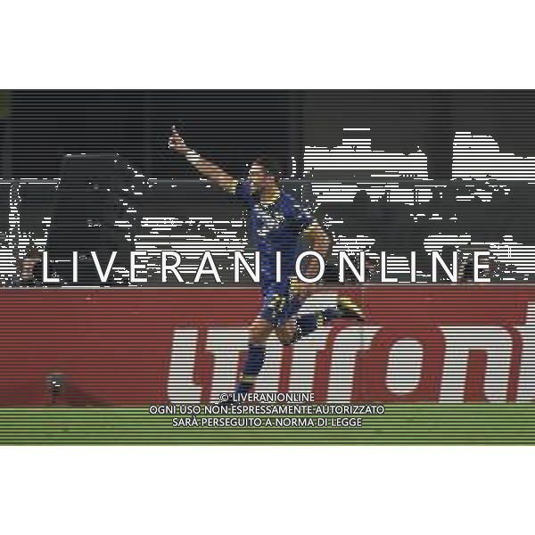 Koray Gunter (Hellas Verona) esulta dopo il gol dell\'1 a 1 Hellas Verona vs Milan Verona 16-10-2022 Stadio Marcantonio Bentegodi Campionato Serie A TIM - 10a giornata foto Roberto Garavaglia/ag. Aldo Liverani sas/ AGENZIA ALDO LIVERANI SAS