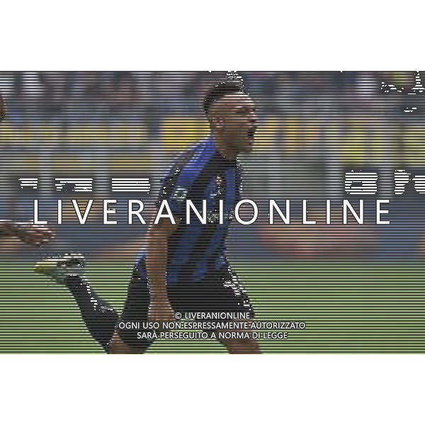 Lautaro Martinez (Inter) esulta dopo il gol dell\'1 a 0 Inter vs Salernitana Milano 16-10-2022 Stadio Giuseppe Meazza - San Siro Campionato Serie A TIM - 10a giornata foto Roberto Garavaglia/ag. Aldo Liverani sas / AGENZIA ALDO LIVERANI SAS