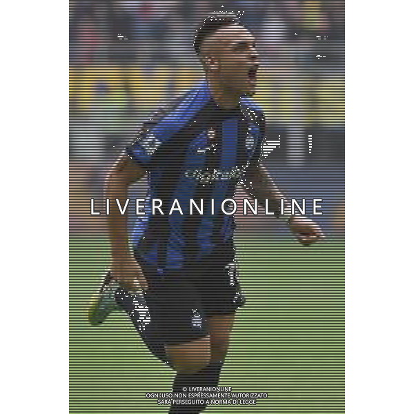 Lautaro Martinez (Inter) esulta dopo il gol dell\'1 a 0 Inter vs Salernitana Milano 16-10-2022 Stadio Giuseppe Meazza - San Siro Campionato Serie A TIM - 10a giornata foto Roberto Garavaglia/ag. Aldo Liverani sas / AGENZIA ALDO LIVERANI SAS