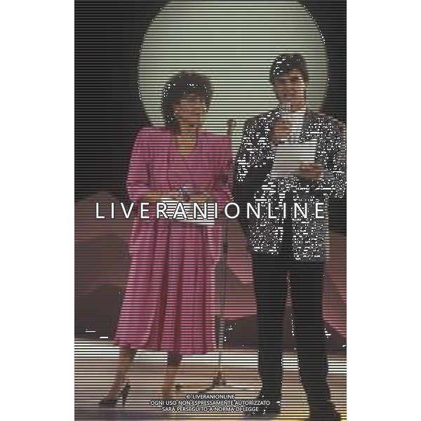 RETROSPETTIVA ANNA PETTINELLI CONDUTTRICE RADIOFONICA NELLA FOTO ANNA PETTINELLI NELL\'ANNO 1988 CON GIANNI BERARDINIS AG ALDO LIVERANI SAS
