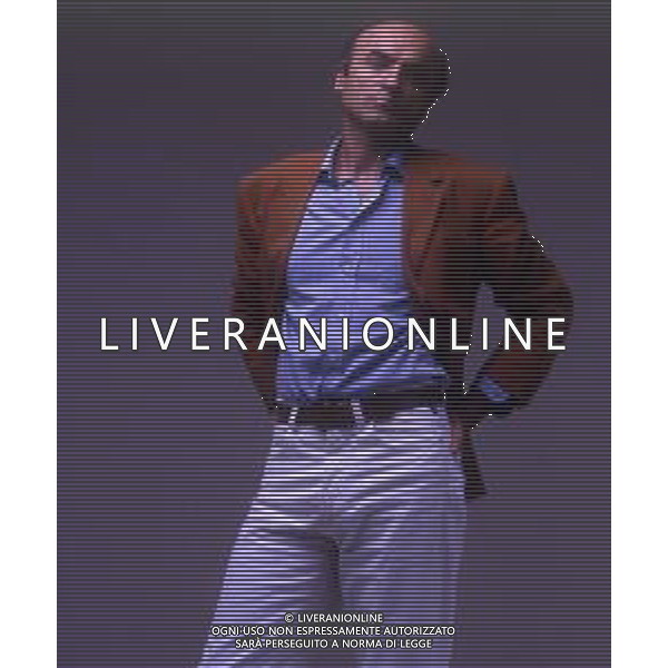 RETROSPETTIVA IVANO MARESCOTTI ATTORE E REGISTA TEATRALE NELLA FOTO IVANO MARESCOTTI IN SALA DI POSA NELL\'ANNO 2000 AG ALDO LIVERANI SAS
