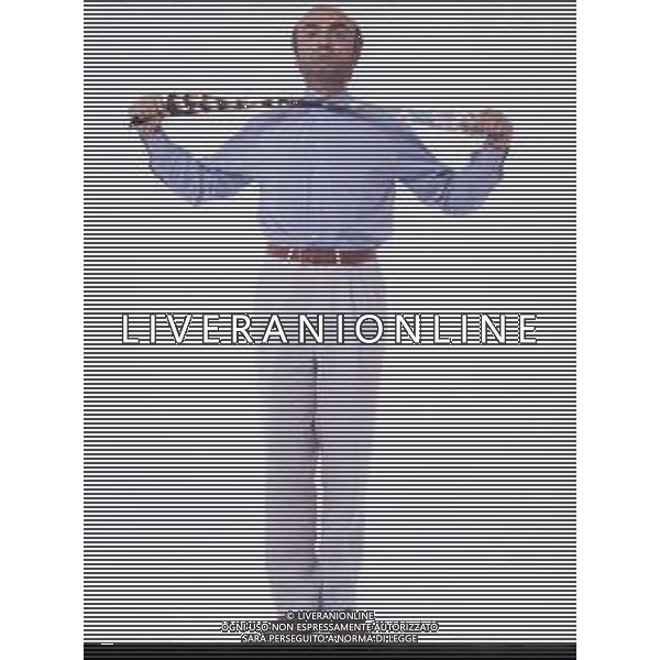RETROSPETTIVA IVANO MARESCOTTI ATTORE E REGISTA TEATRALE NELLA FOTO IVANO MARESCOTTI IN SALA DI POSA NELL\'ANNO 2000 AG ALDO LIVERANI SAS