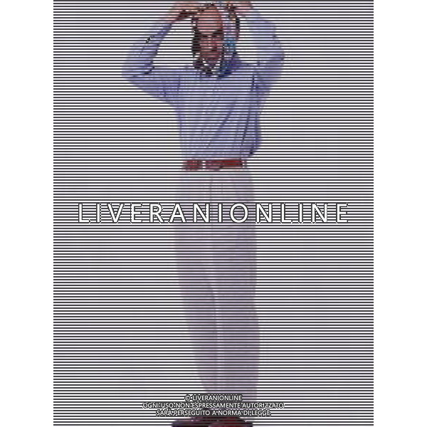 RETROSPETTIVA IVANO MARESCOTTI ATTORE E REGISTA TEATRALE NELLA FOTO IVANO MARESCOTTI IN SALA DI POSA NELL\'ANNO 2000 AG ALDO LIVERANI SAS