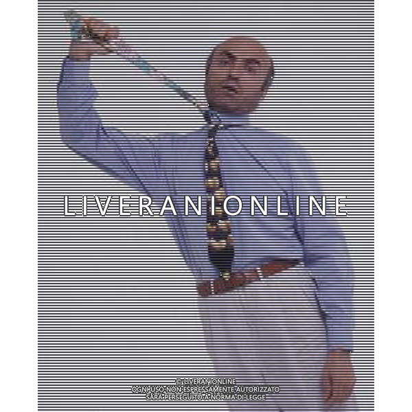 RETROSPETTIVA IVANO MARESCOTTI ATTORE E REGISTA TEATRALE NELLA FOTO IVANO MARESCOTTI IN SALA DI POSA NELL\'ANNO 2000 AG ALDO LIVERANI SAS