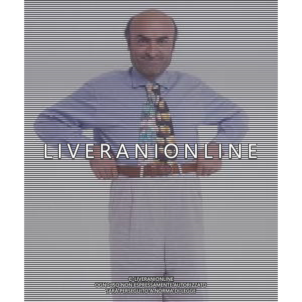 RETROSPETTIVA IVANO MARESCOTTI ATTORE E REGISTA TEATRALE NELLA FOTO IVANO MARESCOTTI IN SALA DI POSA NELL\'ANNO 2000 AG ALDO LIVERANI SAS