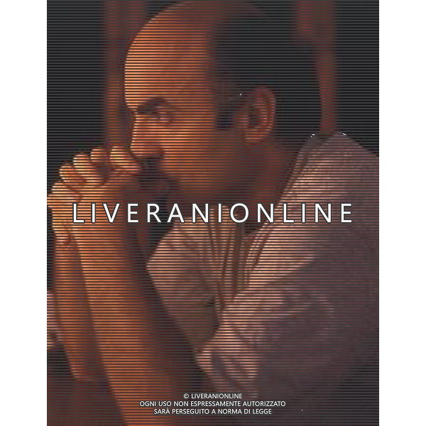 RETROSPETTIVA IVANO MARESCOTTI ATTORE E REGISTA TEATRALE NELLA FOTO IVANO MARESCOTTI IN SALA DI POSA NELL\'ANNO 2000 AG ALDO LIVERANI SAS