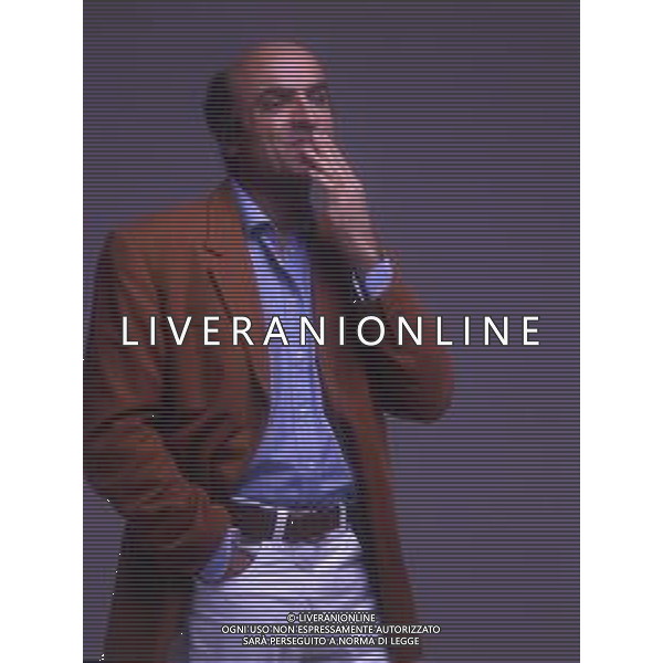 RETROSPETTIVA IVANO MARESCOTTI ATTORE E REGISTA TEATRALE NELLA FOTO IVANO MARESCOTTI IN SALA DI POSA NELL\'ANNO 2000 AG ALDO LIVERANI SAS