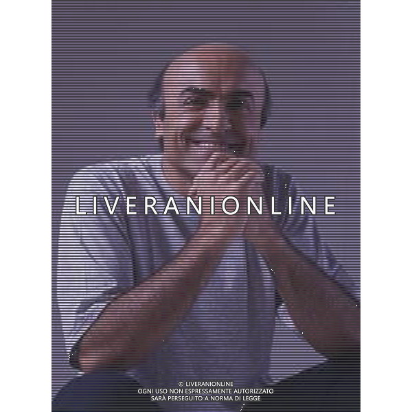 RETROSPETTIVA IVANO MARESCOTTI ATTORE E REGISTA TEATRALE NELLA FOTO IVANO MARESCOTTI IN SALA DI POSA NELL\'ANNO 2000 AG ALDO LIVERANI SAS