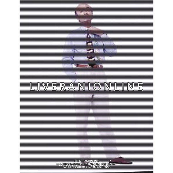 RETROSPETTIVA IVANO MARESCOTTI ATTORE E REGISTA TEATRALE NELLA FOTO IVANO MARESCOTTI IN SALA DI POSA NELL\'ANNO 2000 AG ALDO LIVERANI SAS
