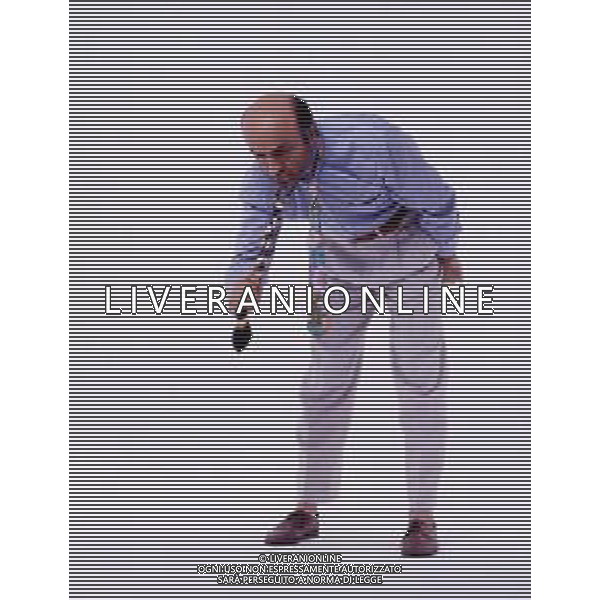 RETROSPETTIVA IVANO MARESCOTTI ATTORE E REGISTA TEATRALE NELLA FOTO IVANO MARESCOTTI IN SALA DI POSA NELL\'ANNO 2000 AG ALDO LIVERANI SAS