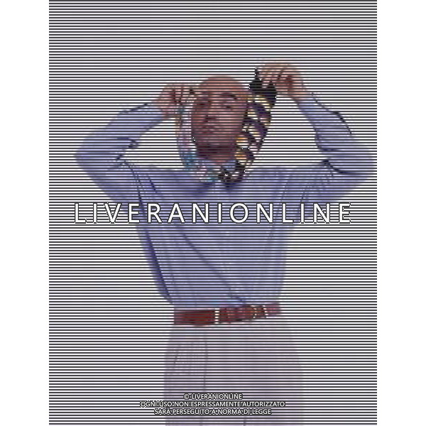 RETROSPETTIVA IVANO MARESCOTTI ATTORE E REGISTA TEATRALE NELLA FOTO IVANO MARESCOTTI IN SALA DI POSA NELL\'ANNO 2000 AG ALDO LIVERANI SAS