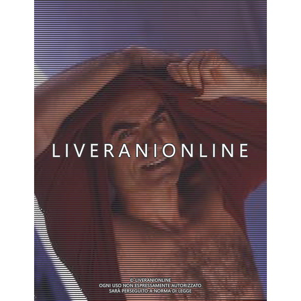 RETROSPETTIVA IVANO MARESCOTTI ATTORE E REGISTA TEATRALE NELLA FOTO IVANO MARESCOTTI IN SALA DI POSA NELL\'ANNO 2000 AG ALDO LIVERANI SAS
