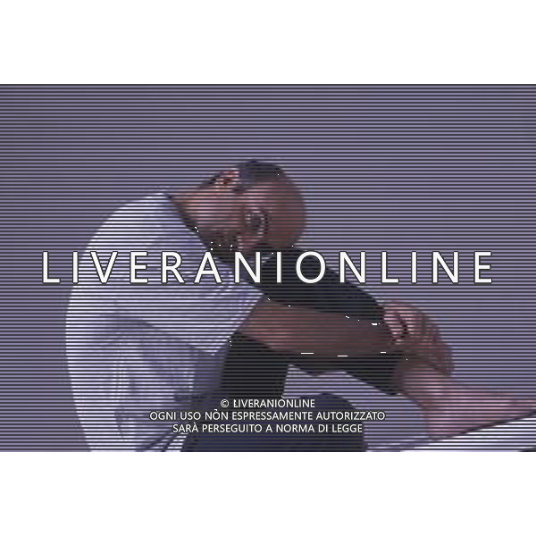 RETROSPETTIVA IVANO MARESCOTTI ATTORE E REGISTA TEATRALE NELLA FOTO IVANO MARESCOTTI IN SALA DI POSA NELL\'ANNO 2000 AG ALDO LIVERANI SAS