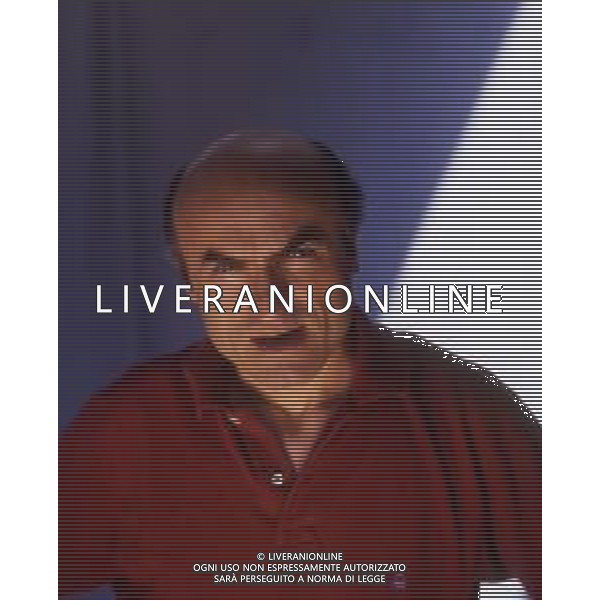 RETROSPETTIVA IVANO MARESCOTTI ATTORE E REGISTA TEATRALE NELLA FOTO IVANO MARESCOTTI IN SALA DI POSA NELL\'ANNO 2000 AG ALDO LIVERANI SAS