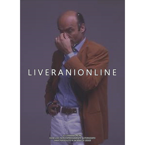 RETROSPETTIVA IVANO MARESCOTTI ATTORE E REGISTA TEATRALE NELLA FOTO IVANO MARESCOTTI IN SALA DI POSA NELL\'ANNO 2000 AG ALDO LIVERANI SAS
