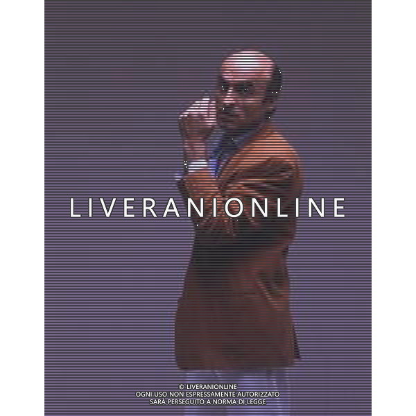 RETROSPETTIVA IVANO MARESCOTTI ATTORE E REGISTA TEATRALE NELLA FOTO IVANO MARESCOTTI IN SALA DI POSA NELL\'ANNO 2000 AG ALDO LIVERANI SAS
