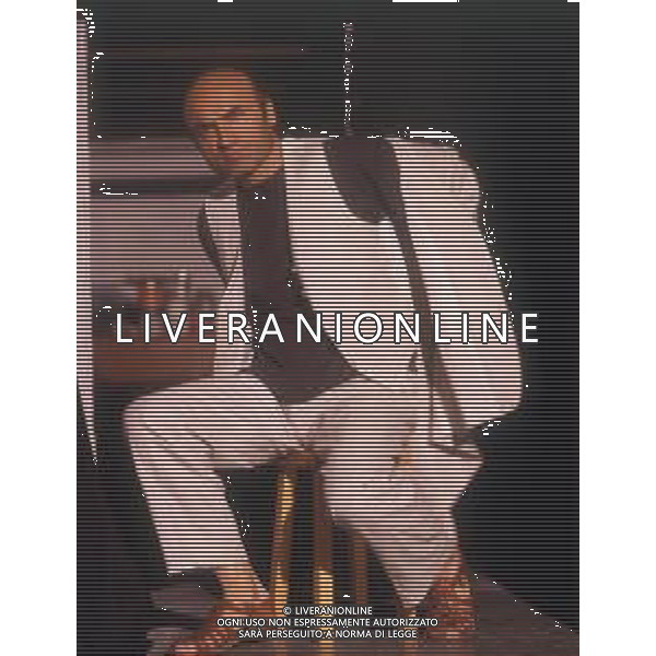 RETROSPETTIVA IVANO MARESCOTTI ATTORE E REGISTA TEATRALE NELLA FOTO IVANO MARESCOTTI IN SALA DI POSA NELL\'ANNO 2000 AG ALDO LIVERANI SAS