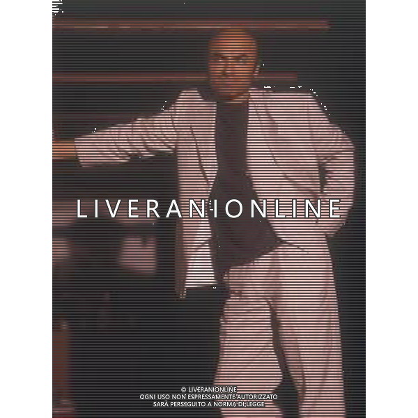 RETROSPETTIVA IVANO MARESCOTTI ATTORE E REGISTA TEATRALE NELLA FOTO IVANO MARESCOTTI IN SALA DI POSA NELL\'ANNO 2000 AG ALDO LIVERANI SAS