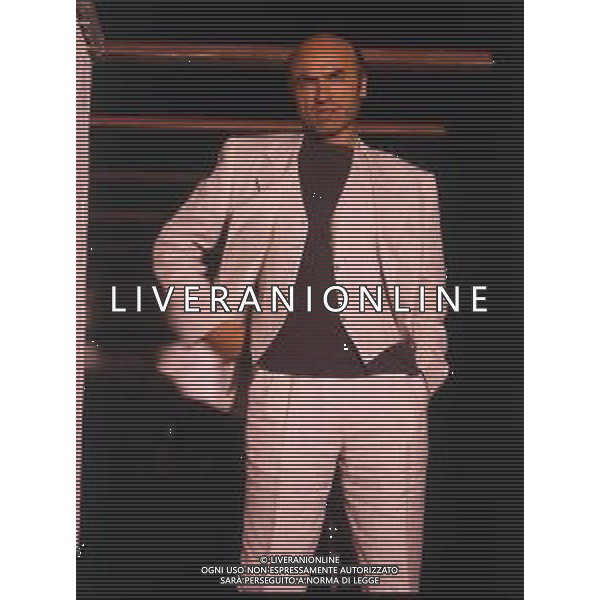 RETROSPETTIVA IVANO MARESCOTTI ATTORE E REGISTA TEATRALE NELLA FOTO IVANO MARESCOTTI IN SALA DI POSA NELL\'ANNO 2000 AG ALDO LIVERANI SAS