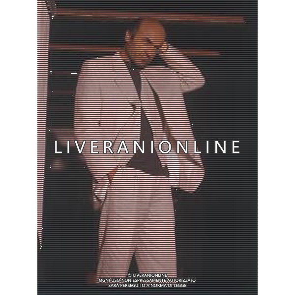 RETROSPETTIVA IVANO MARESCOTTI ATTORE E REGISTA TEATRALE NELLA FOTO IVANO MARESCOTTI IN SALA DI POSA NELL\'ANNO 2000 AG ALDO LIVERANI SAS