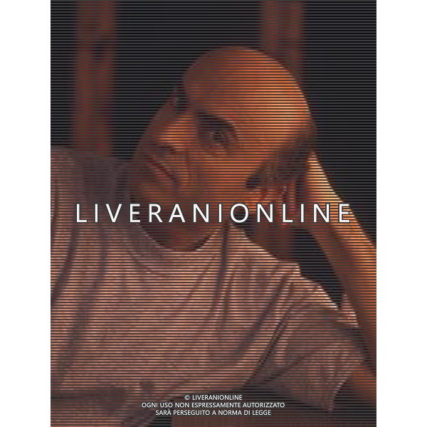 RETROSPETTIVA IVANO MARESCOTTI ATTORE E REGISTA TEATRALE NELLA FOTO IVANO MARESCOTTI IN SALA DI POSA NELL\'ANNO 2000 AG ALDO LIVERANI SAS