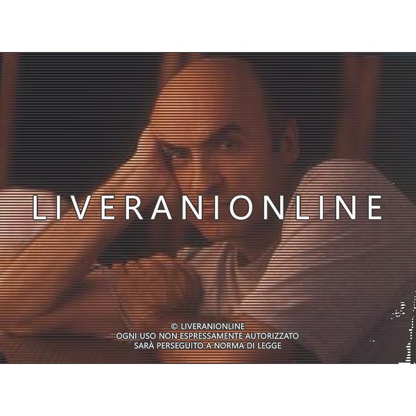 RETROSPETTIVA IVANO MARESCOTTI ATTORE E REGISTA TEATRALE NELLA FOTO IVANO MARESCOTTI IN SALA DI POSA NELL\'ANNO 2000 AG ALDO LIVERANI SAS