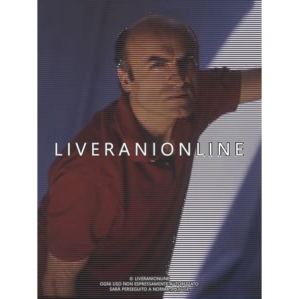 RETROSPETTIVA IVANO MARESCOTTI ATTORE E REGISTA TEATRALE NELLA FOTO IVANO MARESCOTTI IN SALA DI POSA NELL\'ANNO 2000 AG ALDO LIVERANI SAS