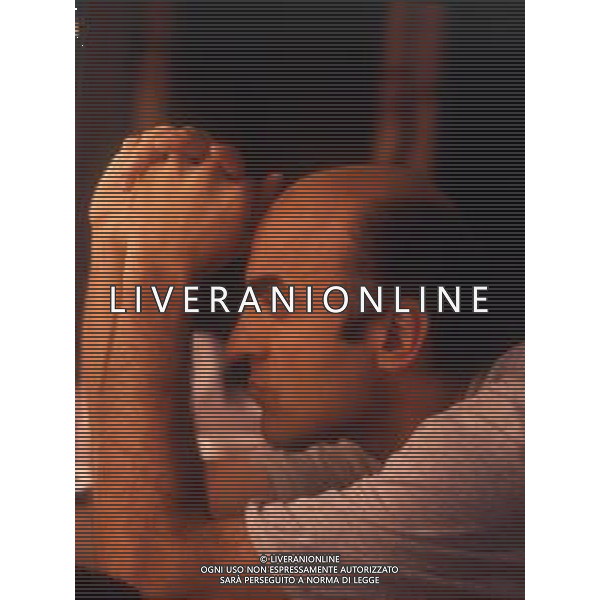 RETROSPETTIVA IVANO MARESCOTTI ATTORE E REGISTA TEATRALE NELLA FOTO IVANO MARESCOTTI IN SALA DI POSA NELL\'ANNO 2000 AG ALDO LIVERANI SAS
