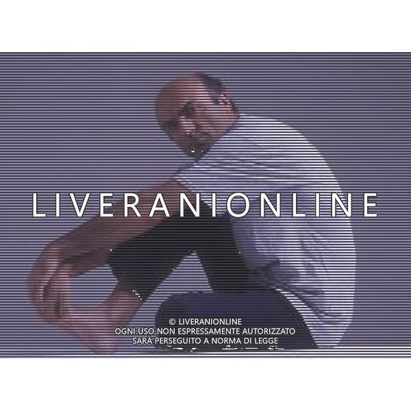 RETROSPETTIVA IVANO MARESCOTTI ATTORE E REGISTA TEATRALE NELLA FOTO IVANO MARESCOTTI IN SALA DI POSA NELL\'ANNO 2000 AG ALDO LIVERANI SAS