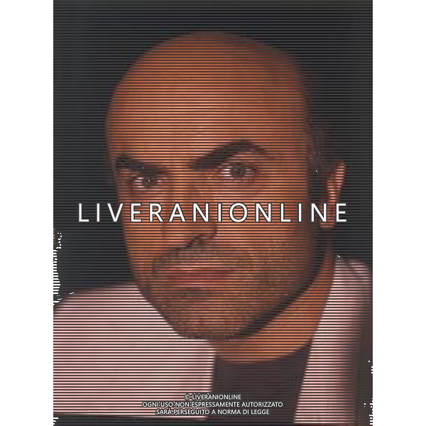 RETROSPETTIVA IVANO MARESCOTTI ATTORE E REGISTA TEATRALE NELLA FOTO IVANO MARESCOTTI IN SALA DI POSA NELL\'ANNO 2000 AG ALDO LIVERANI SAS