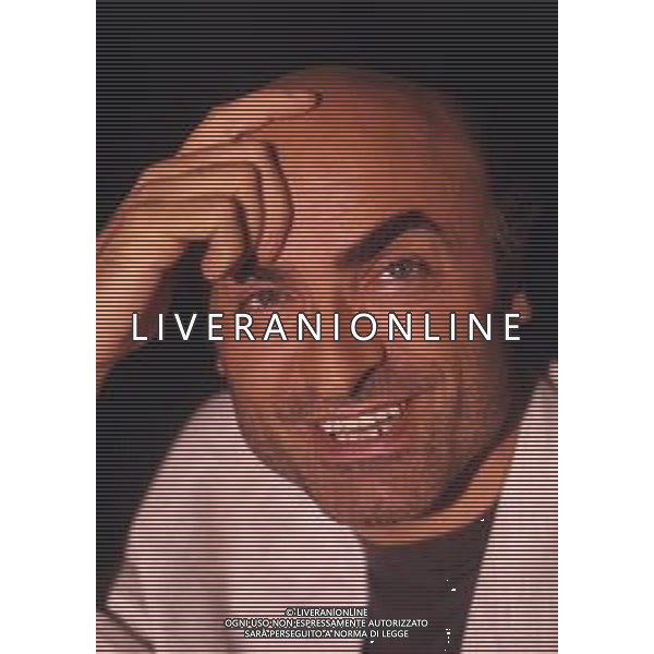 RETROSPETTIVA IVANO MARESCOTTI ATTORE E REGISTA TEATRALE NELLA FOTO IVANO MARESCOTTI IN SALA DI POSA NELL\'ANNO 2000 AG ALDO LIVERANI SAS