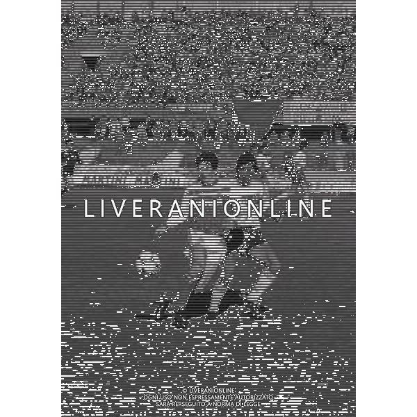 03-03-1985 VARESE CAMPIONATO DI CALCIO SERIE B VARESE-CATANIA 4-1 NELLA FOTO AZIONE DI GIOCO AG ALDO LIVERANI SAS 