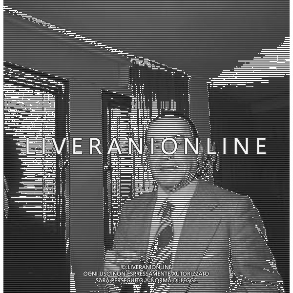 CARLO DAPPORTO ATTORE RETROSPETTIVA NELLA FOTO NELL\'ANNO 1977 A MILANO IN TERRAZZA MARTINI ©Archivio Giovanni Liverani/ AG. ALDO LIVERANI SAS