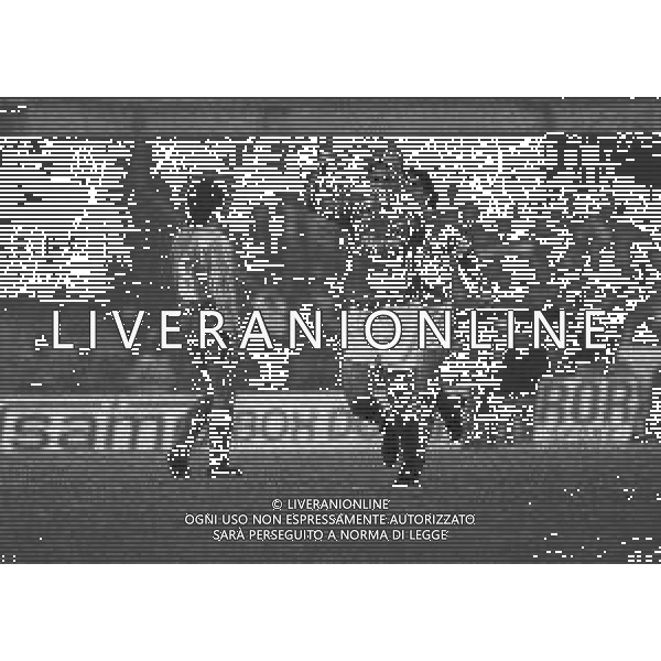 11-12-1988 VERONA CAMPIONATO DI CALCIO SERIE A VERONA-NAPOLI 0-1 NELLA FOTO ESULTANZA MASSIMO CRIPPA AG ALDO LIVERANI SAS