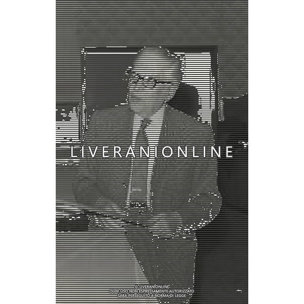 RETROSPETTIVA EMILIO GINO SEGRE\' FISICO E PREMIO NOBEL NELLA FOTO EMILIO GINO SEGRE\' A MILANO NELL\'ANNO 1970 AG ALDO LIVERANI SAS