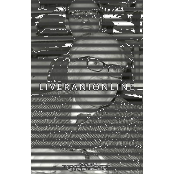 RETROSPETTIVA EMILIO GINO SEGRE\' FISICO E PREMIO NOBEL NELLA FOTO EMILIO GINO SEGRE\' A MILANO NELL\'ANNO 1970 AG ALDO LIVERANI SAS