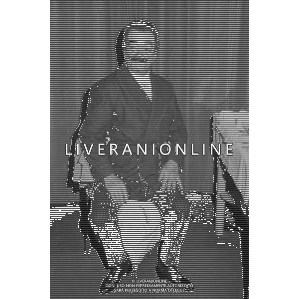 CARLO DAPPORTO ATTORE RETROSPETTIVA NELLA FOTO IN SCENA A TEATRO A MILANO NELL\'ANNO 1975 ©Archivio Giovanni Liverani/ AG. ALDO LIVERANI SAS