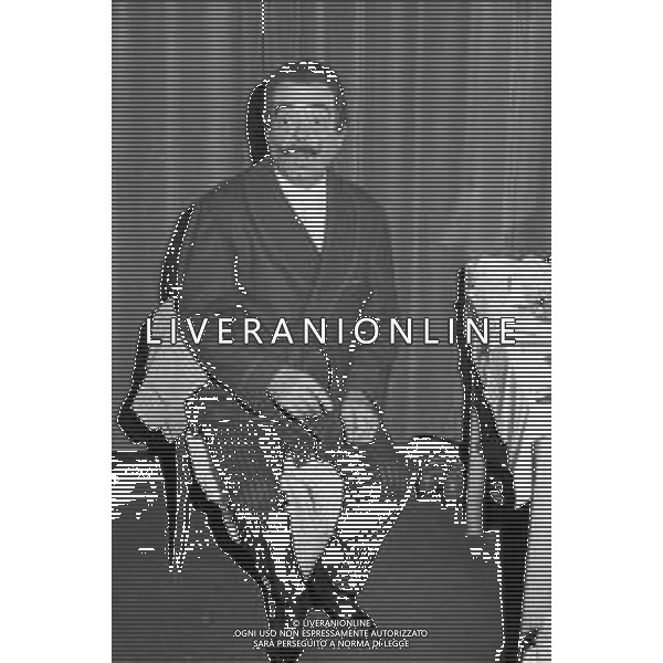 CARLO DAPPORTO ATTORE RETROSPETTIVA NELLA FOTO IN SCENA A TEATRO A MILANO NELL\'ANNO 1975 ©Archivio Giovanni Liverani/ AG. ALDO LIVERANI SAS
