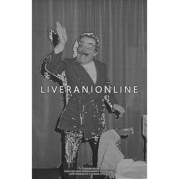 CARLO DAPPORTO ATTORE RETROSPETTIVA NELLA FOTO IN SCENA A TEATRO A MILANO NELL\'ANNO 1975 ©Archivio Giovanni Liverani/ AG. ALDO LIVERANI SAS