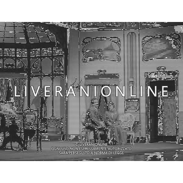 CARLO DAPPORTO ATTORE RETROSPETTIVA NELLA FOTO IN SCENA A TEATRO A MILANO NELL\'ANNO 1975 ©Archivio Giovanni Liverani/ AG. ALDO LIVERANI SAS