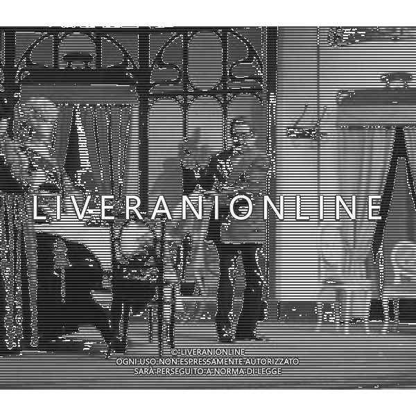CARLO DAPPORTO ATTORE RETROSPETTIVA NELLA FOTO IN SCENA A TEATRO A MILANO NELL\'ANNO 1975 ©Archivio Giovanni Liverani/ AG. ALDO LIVERANI SAS