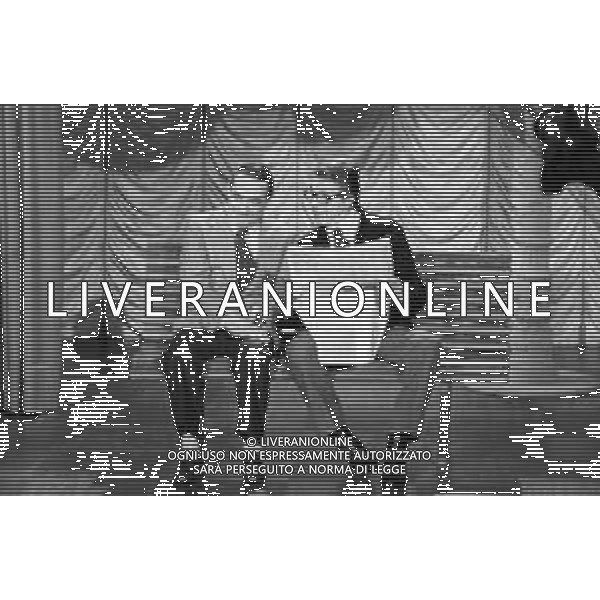 CARLO DAPPORTO ATTORE RETROSPETTIVA NELLA FOTO NEL PROGRAMMA TELEVISIVO A MILANO NELL\'ANNO 1980 ©Archivio Giovanni Liverani/ AG. ALDO LIVERANI SAS