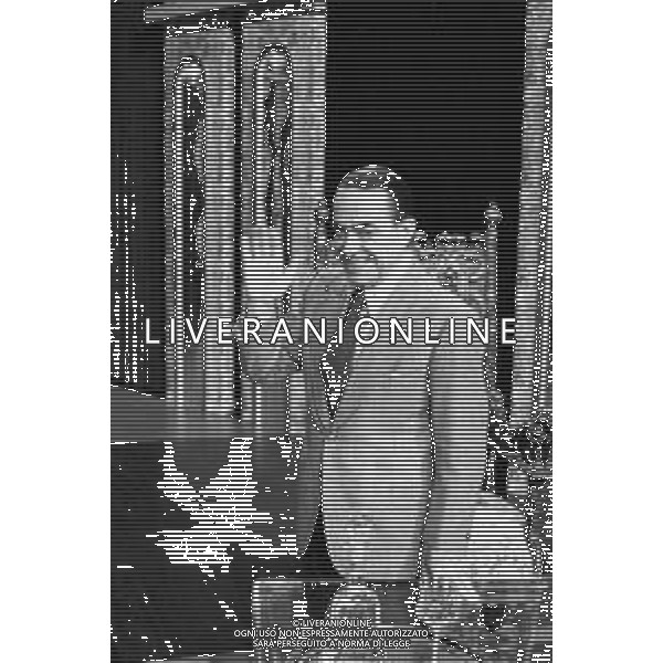CARLO DAPPORTO ATTORE RETROSPETTIVA NELLA FOTO NEL PROGRAMMA TELEVISIVO A MILANO NELL\'ANNO 1980 ©Archivio Giovanni Liverani/ AG. ALDO LIVERANI SAS