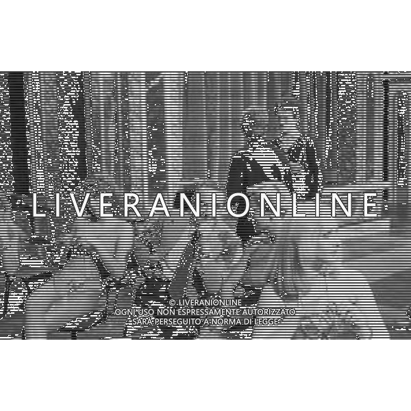 CARLO DAPPORTO ATTORE RETROSPETTIVA NELLA FOTO NEL PROGRAMMA TELEVISIVO A MILANO NELL\'ANNO 1980 ©Archivio Giovanni Liverani/ AG. ALDO LIVERANI SAS