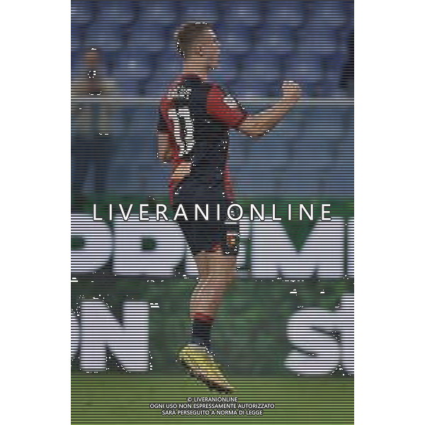 TVRG Albert Gudmundsson (Genoa) esulta dopo il gol dell\'1 a 0 Genoa vs Spal Genova 18-10-2022 Stadio Luigi Ferraris - Marassi Coppa Italia Frecciarossa - 16mi di finale foto Roberto Garavaglia/ag. Aldo Liverani sas / AG. ALDO LIVERANI SAS