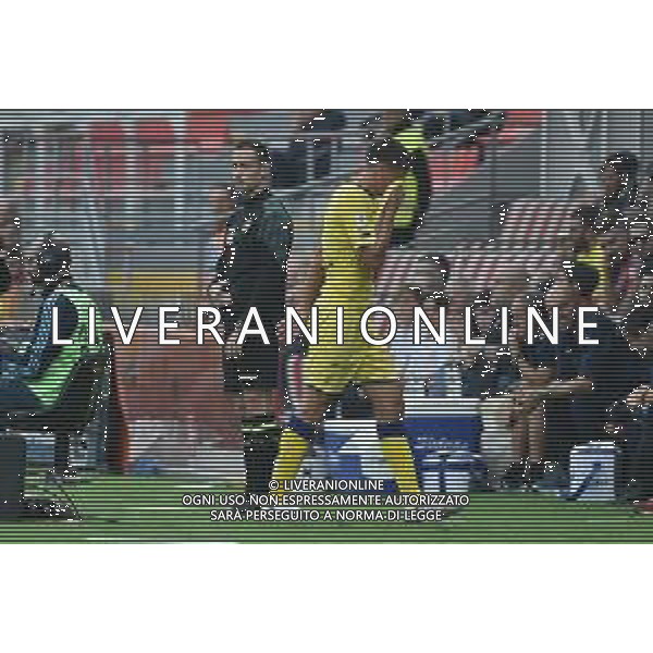TVRG Luca Magnino (Modena) espulso lascia il campo Cremonese vs Modena Cremona 20-10-2022 Stadio Giovanni Zini Coppa Italia Frecciarossa - 16mi di finale foto Roberto Garavaglia/ag. Aldo Liverani sas / AGENZIA ALDO LIVERANI SAS