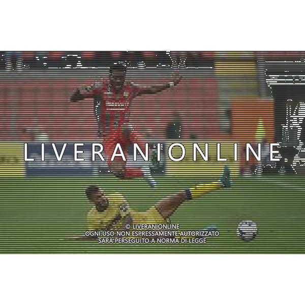 TVRG David Okereke (Cremonese) e Shady Oukhadda (Modena) Cremonese vs Modena Cremona 20-10-2022 Stadio Giovanni Zini Coppa Italia Frecciarossa - 16mi di finale foto Roberto Garavaglia/ag. Aldo Liverani sas / AGENZIA ALDO LIVERANI SAS