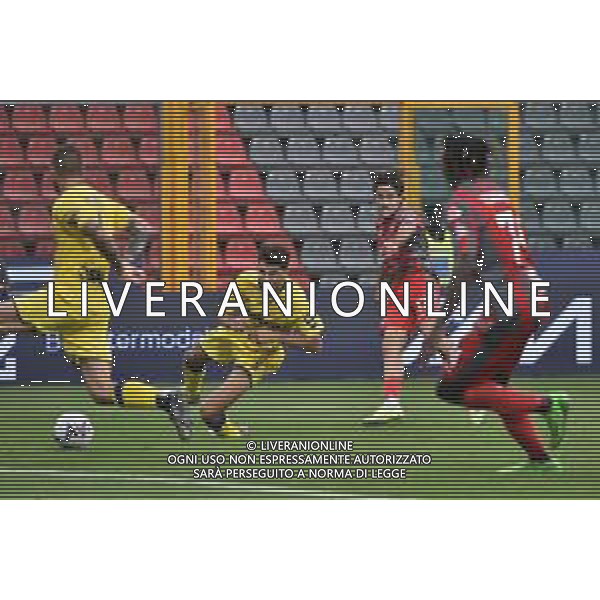 TVRG Leonardo Sernicola (Cremonese) segna il gol del 3 a 2 Cremonese vs Modena Cremona 20-10-2022 Stadio Giovanni Zini Coppa Italia Frecciarossa - 16mi di finale foto Roberto Garavaglia/ag. Aldo Liverani sas / AGENZIA ALDO LIVERANI SAS